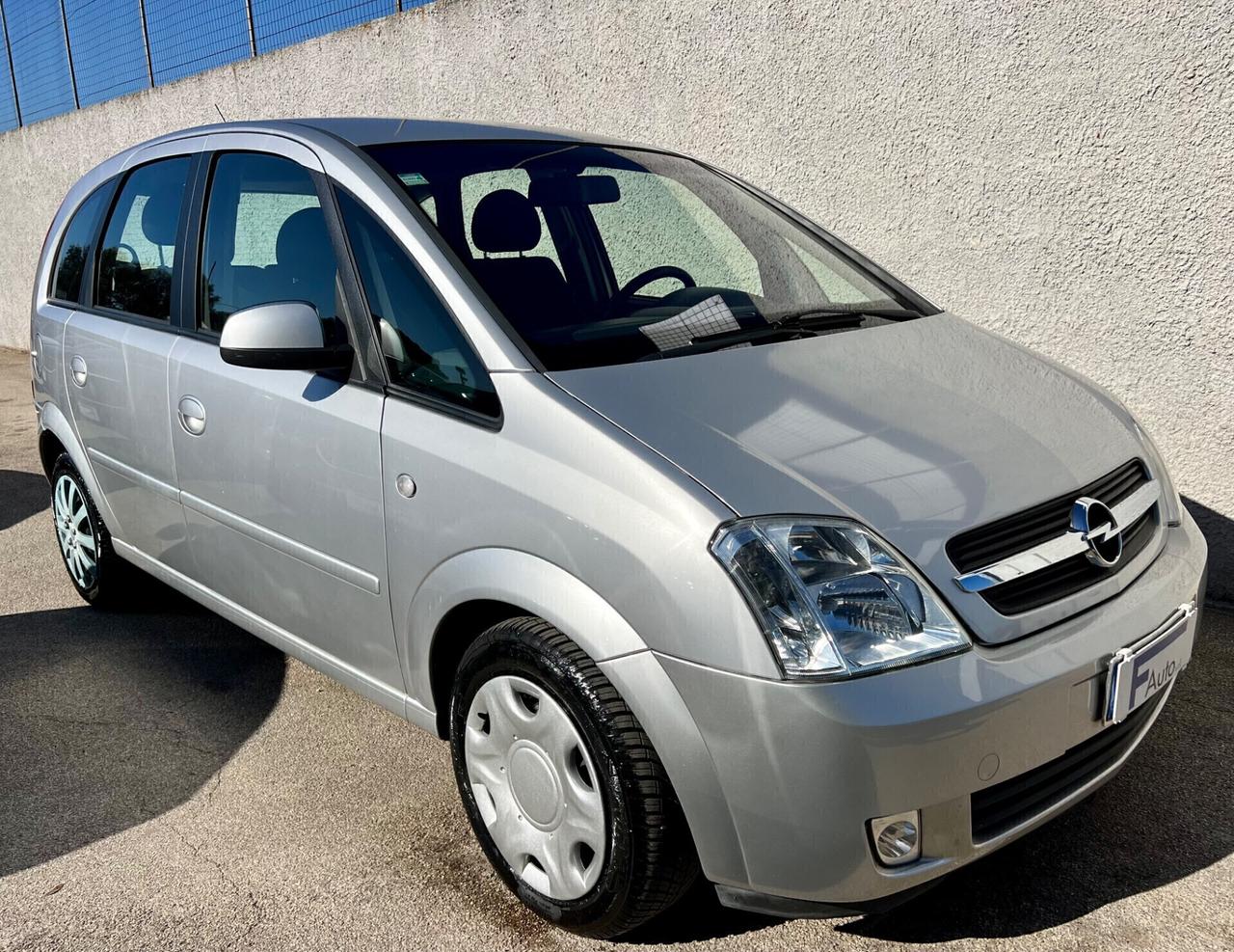 Opel Meriva 1.6 16V Cosmo,Climatronic,Radio,comandi al volante,ecc.