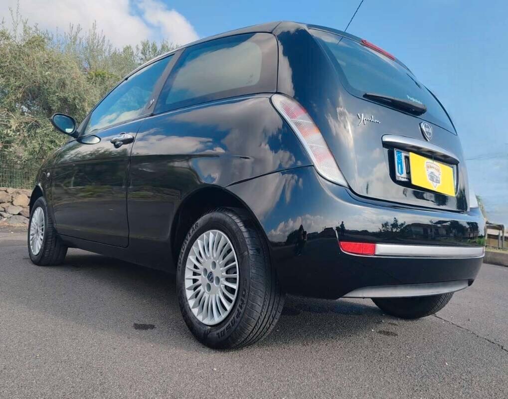 Lancia Ypsilon 1.2 Argento