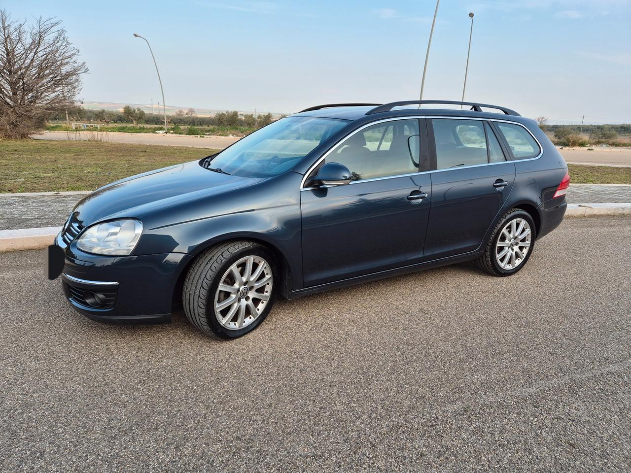 Volkswagen Golf Var. 2.0 TDI DPF Sportline 08