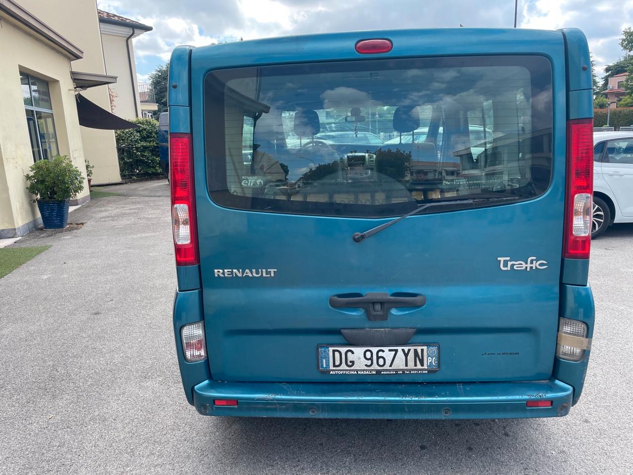 Renault Trafic T29 2.5 dCi/150 PL-TN Passenger Confort DPF