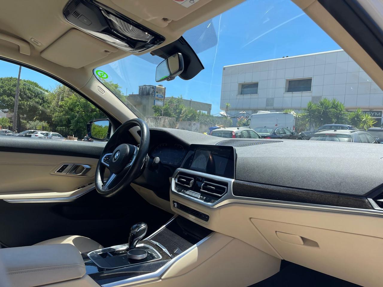 Bmw 320 i Luxury #11281