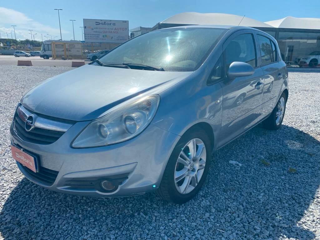 Opel Corsa 1.3 multijet 90CV 5 porte Cosmo Manuale