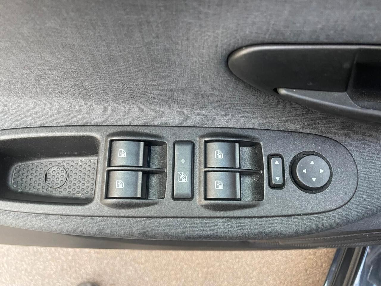 Lancia Ypsilon 1.0 FireFly 5 porte S&S Hybrid Ecochic Gold