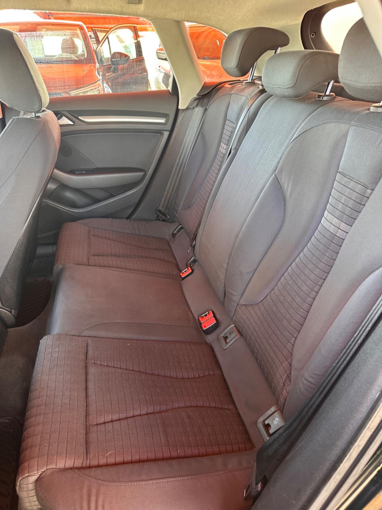 Audi A3 SPB 1.6 TDI ultra Attraction