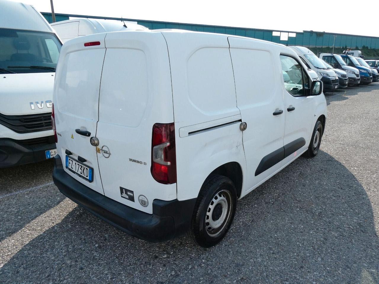 OPEL COMBO CON 3 POSTI EURO6D SUPER PREZZO!