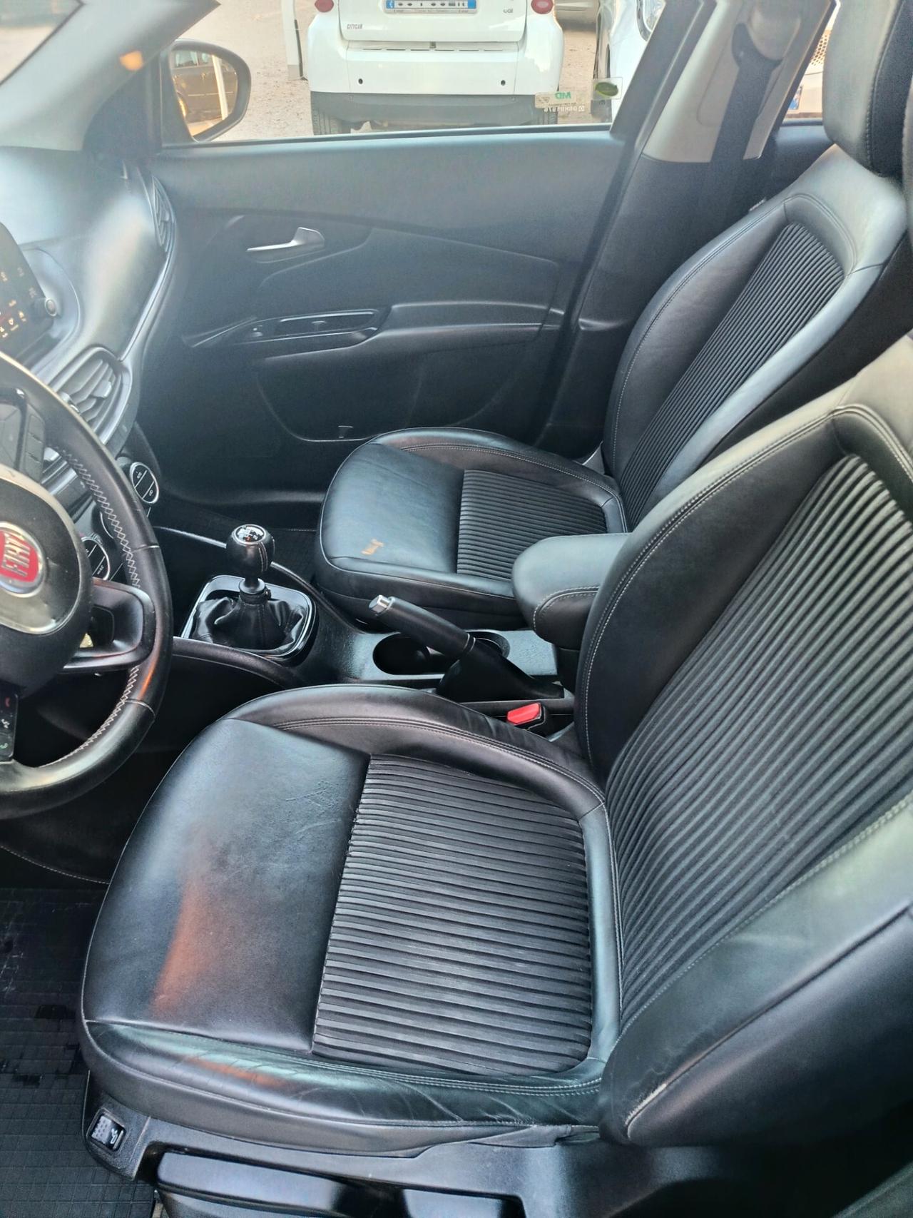 Fiat Tipo 1.6 Mjt S&S 5 porte S-Design