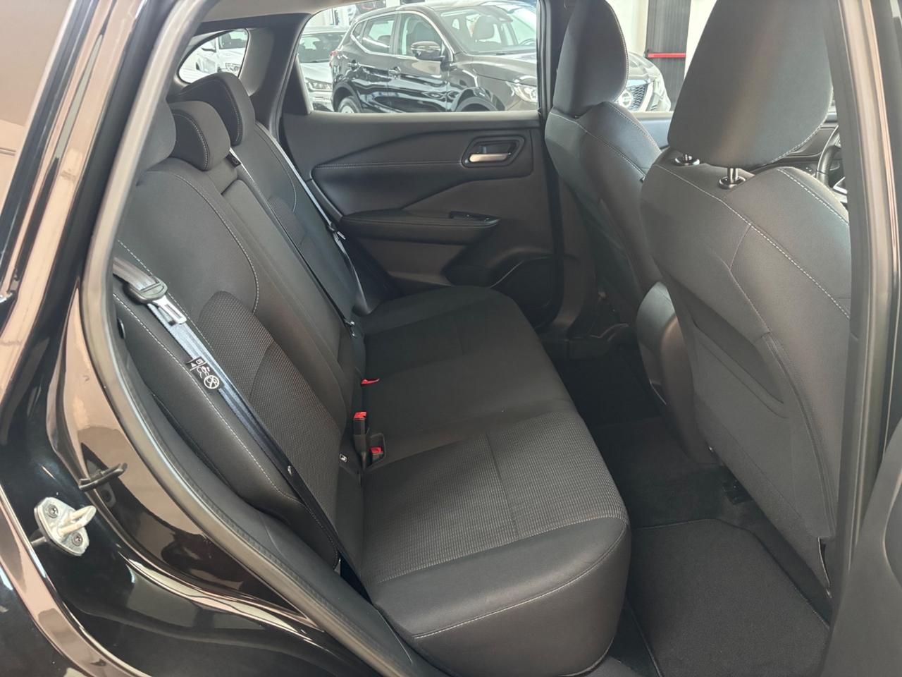 Nissan Qashqai MHEV 140 CV Business