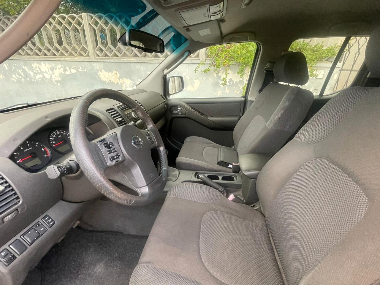 Nissan Navara 2.5 dCi 4 porte Double Cab LE