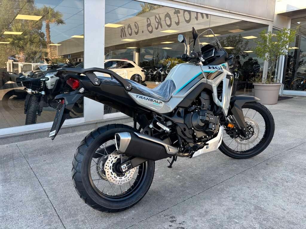 Honda XL 750 Transalp IN ANTEPRIMA My 2026