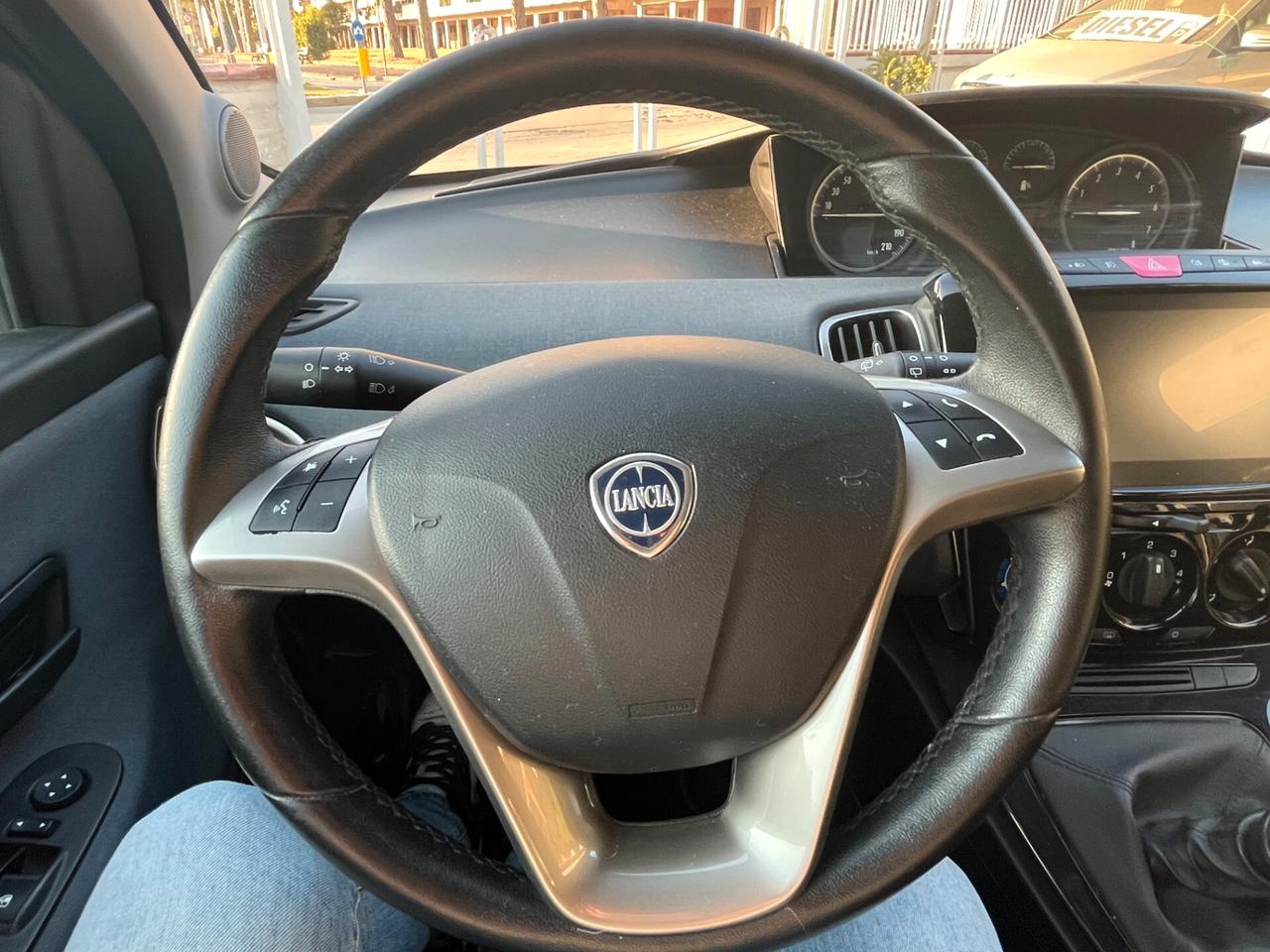 Lancia Ypsilon 1.0 IBRIDA/BENZINA 48000 KM CERTIFICATI 2023
