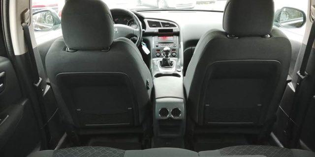 PEUGEOT 3008 1.6 HDi 115CV Active