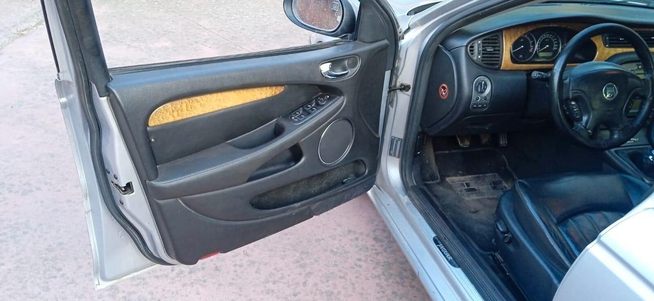 Jaguar X-Type 2.0D - 2003