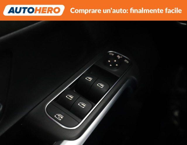 MERCEDES-BENZ GLB 200 d Automatic Premium