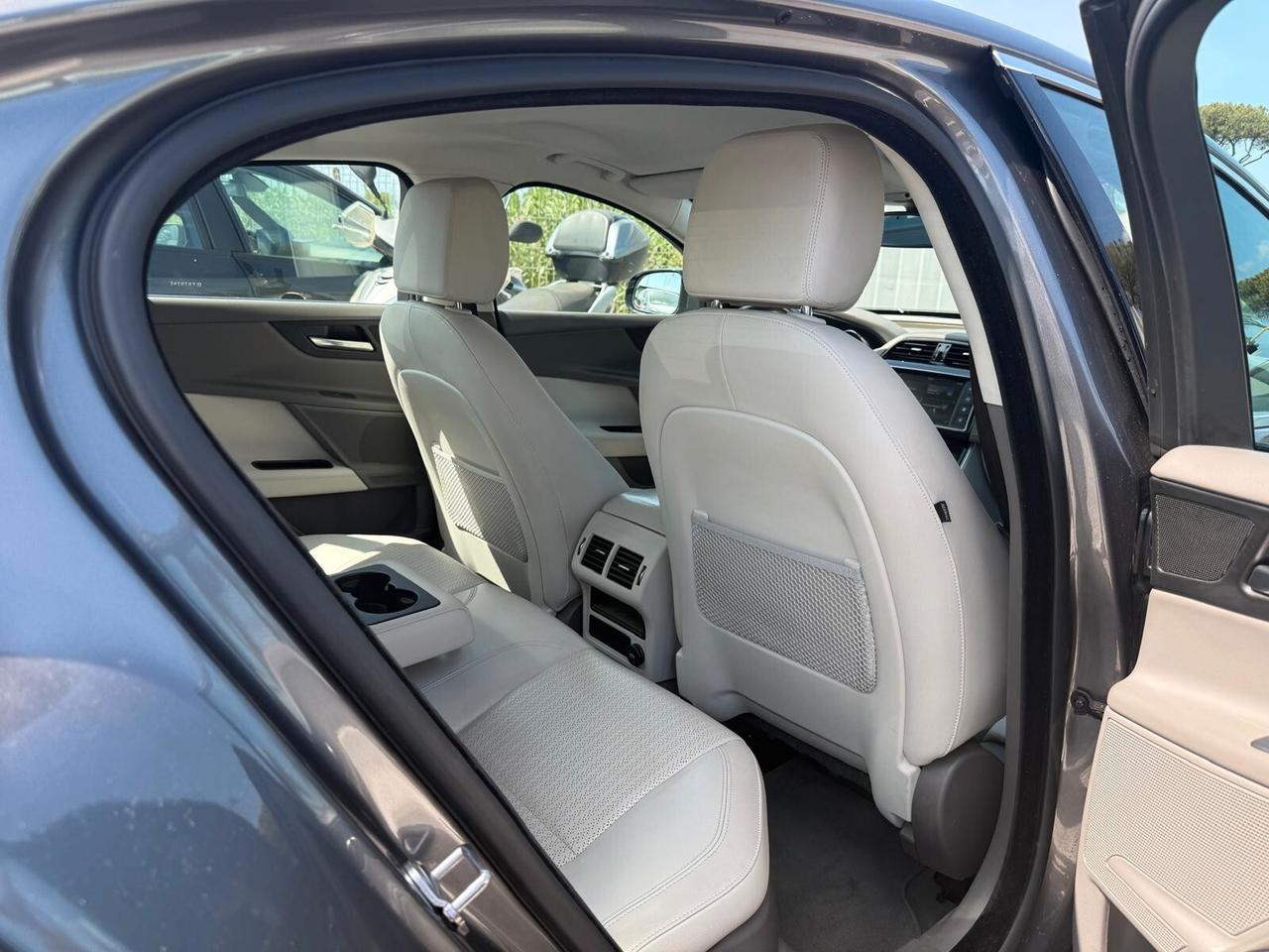 Jaguar XE 2.0 D Turbo 180CV aut. Portfolio Solo 87.000Km