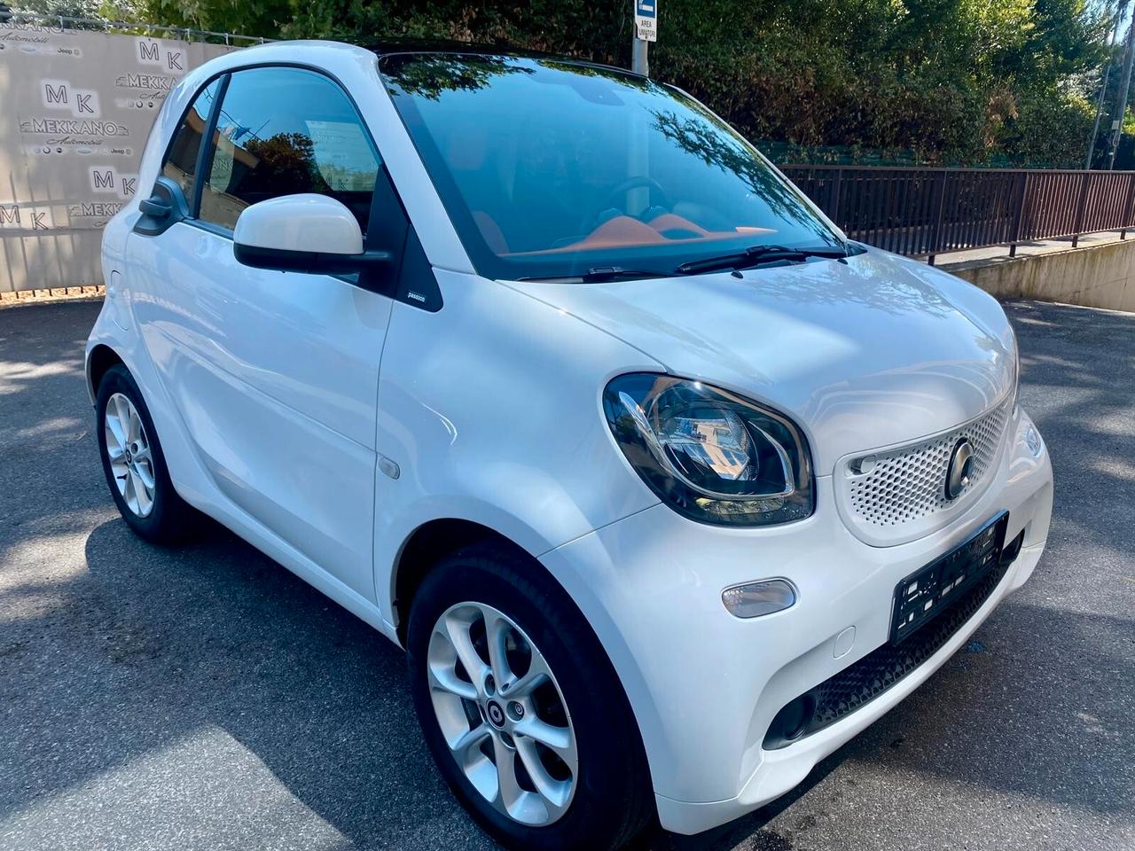 Smart ForTwo PASSION -TETTO-LED -NAVI-GARANZIA