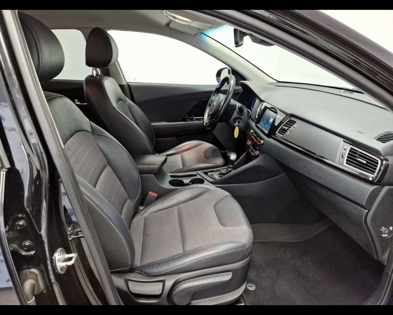 KIA Niro I - Niro 1.6 gdi hev Urban Adas Pack dct my18