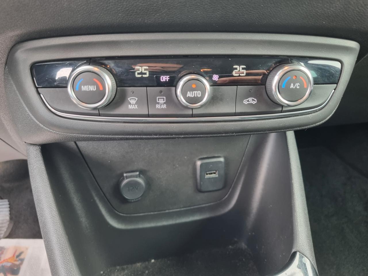 Opel Crossland X 1.2 12V Innovation - FARI LED