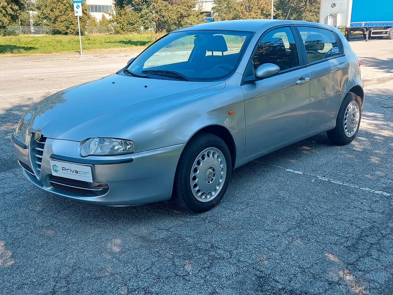 Alfa Romeo 147 1.9 JTD (115 CV) cat 5p. Distinctive