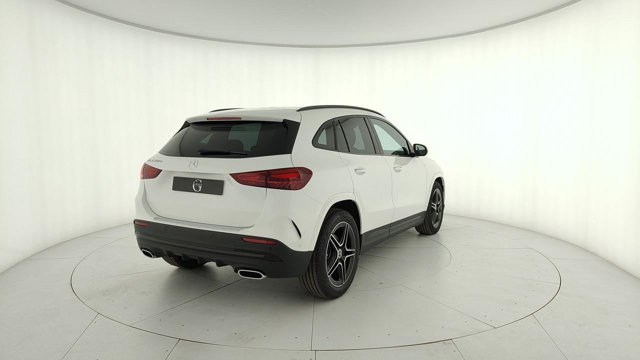 Mercedes-Benz GLA 200 d automatic