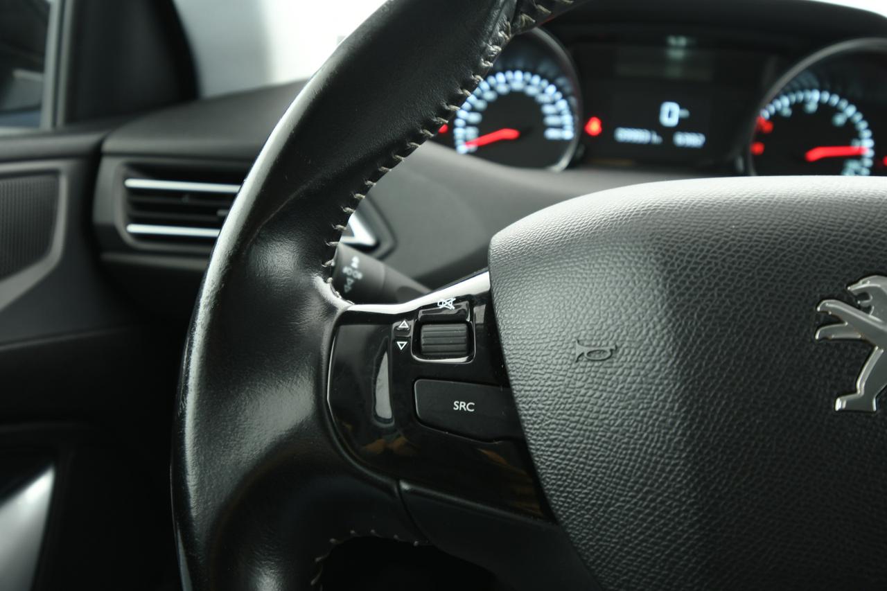 PEUGEOT 308 5p 1.5 bluehdi Business s&s 130cv NEOPATENTATI+APP CONNECT