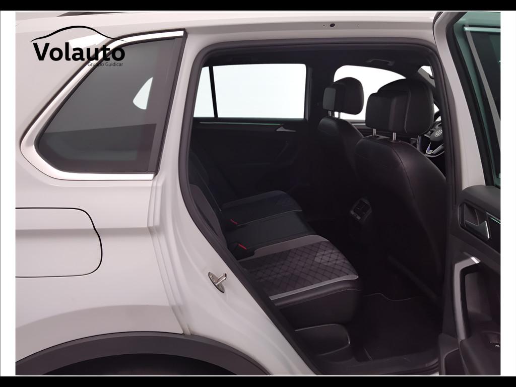 VOLKSWAGEN Tiguan II 2021 - Tiguan 1.5 tsi R-Line 150cv dsg