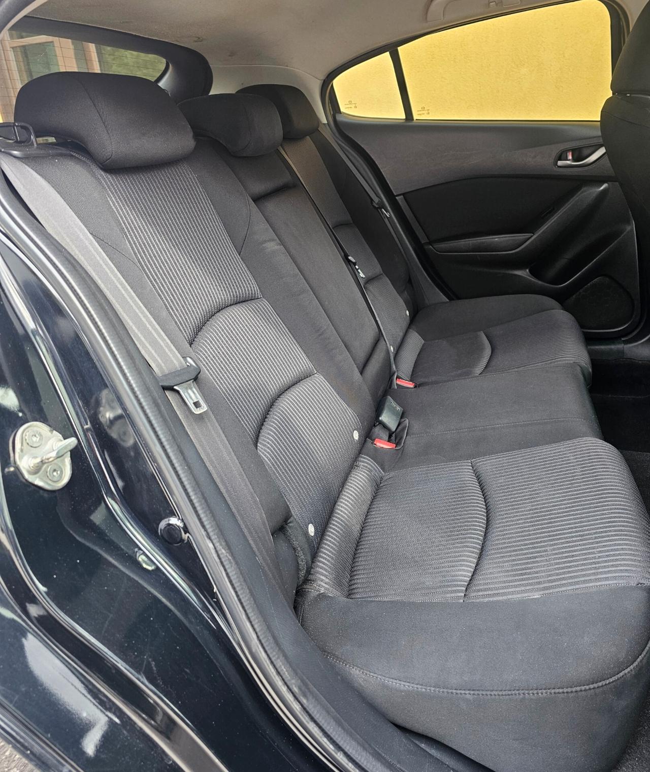 Mazda 3 Mazda3 1.5 Skyactiv-G Evolve