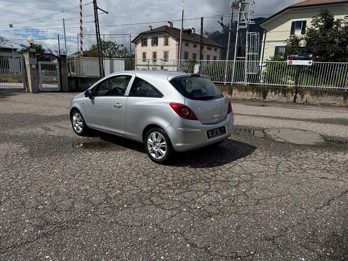 Opel Corsa 1.2 3 porte Easytronic Enjoy