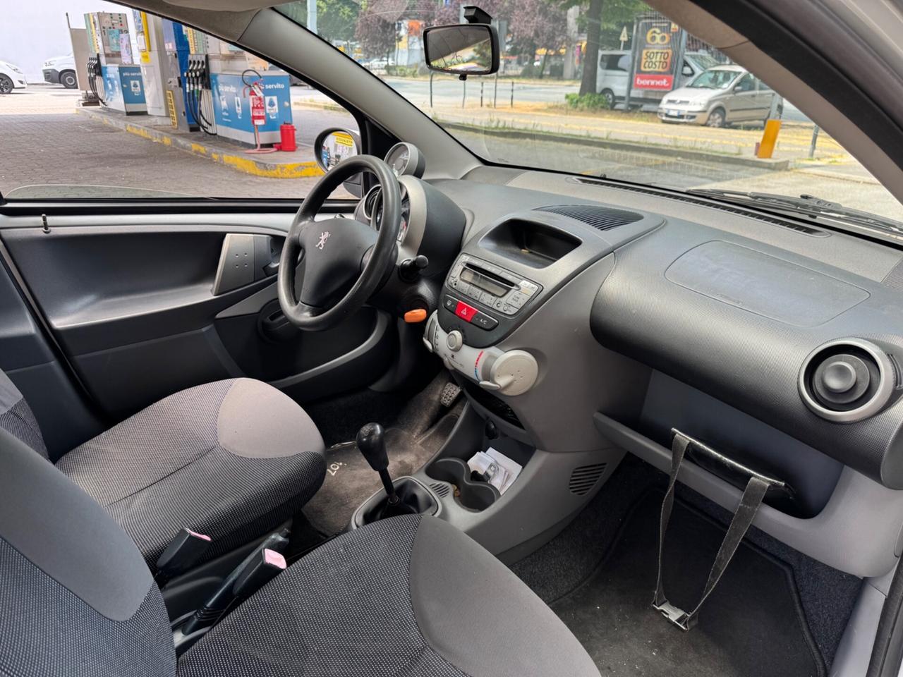 Peugeot 107 cilindrata 1000 benzina 5 porte