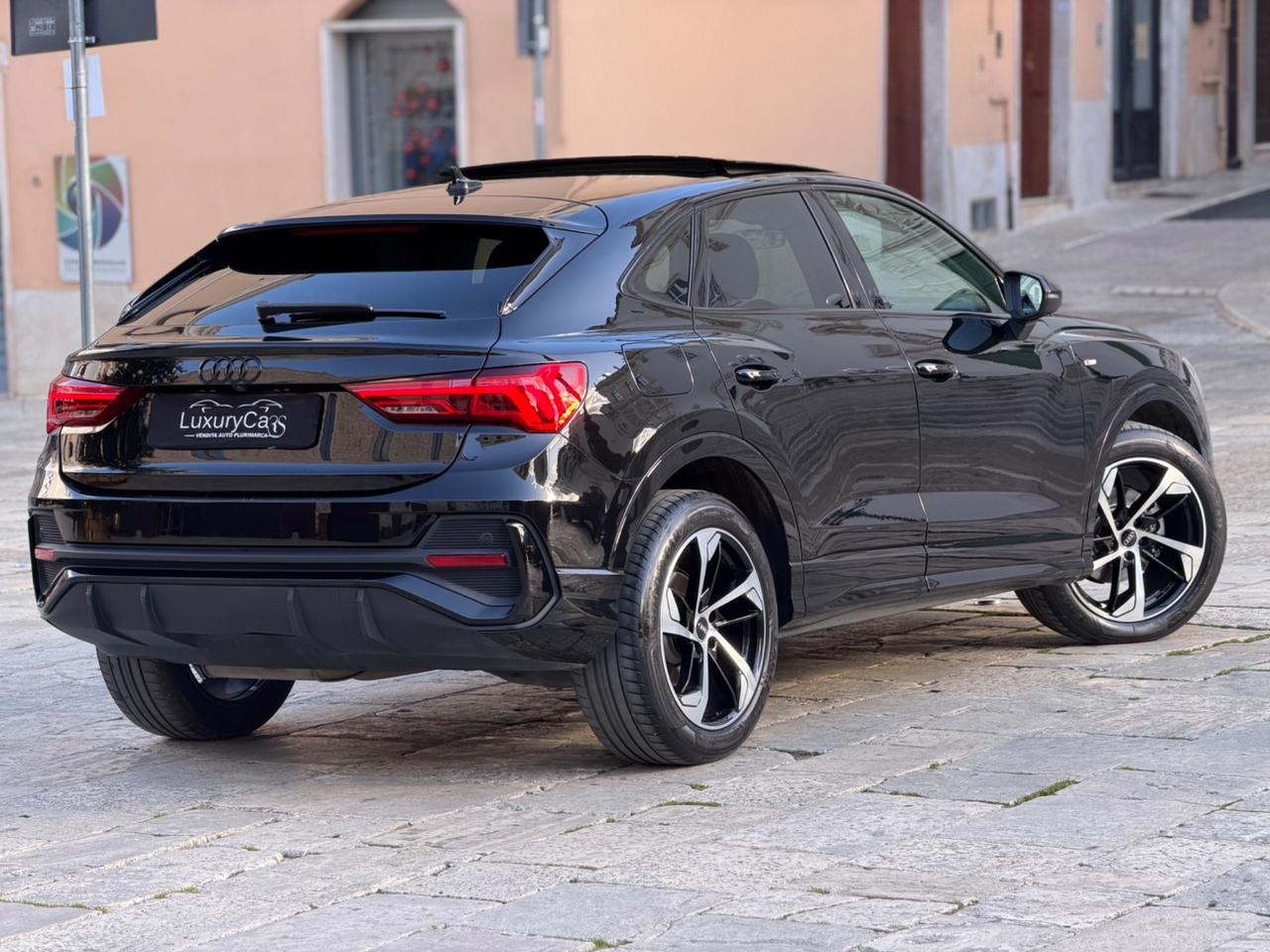 Audi Q3 35 TDI 2.0 150 CV SPORTBACK S LINE TETTO IDENTITY BLACK QUATTRO