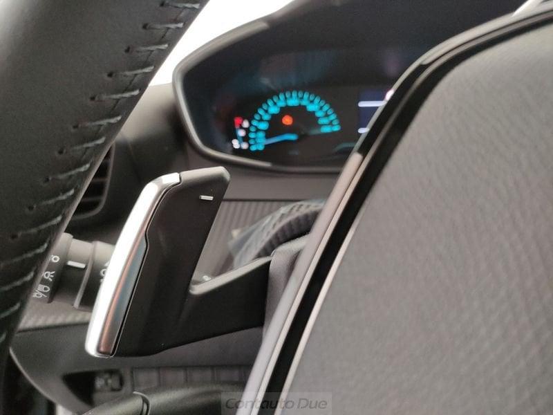 Peugeot 2008 2008 1.2 hybrid Style 145cv e-dcs6