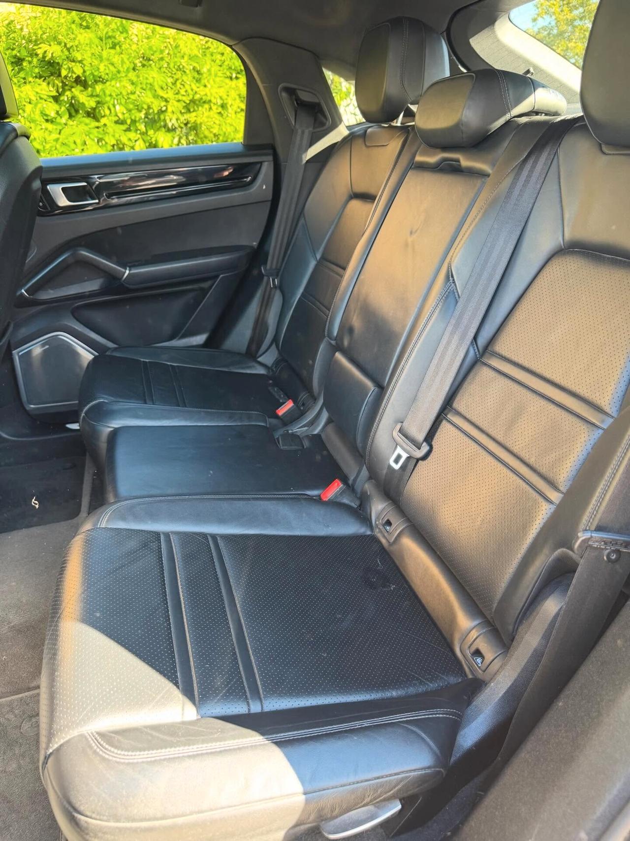 Porsche Cayenne COUPE