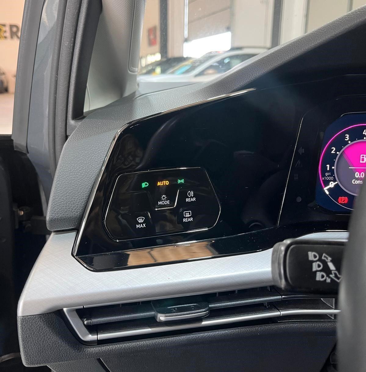 Volkswagen Golf 1.0 eTSI EVO DSG Life