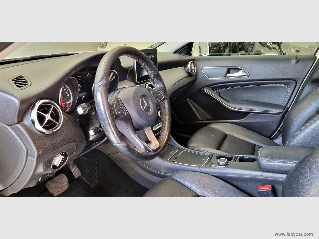 MERCEDES-BENZ GLA 180 Executive AUTOMATICA