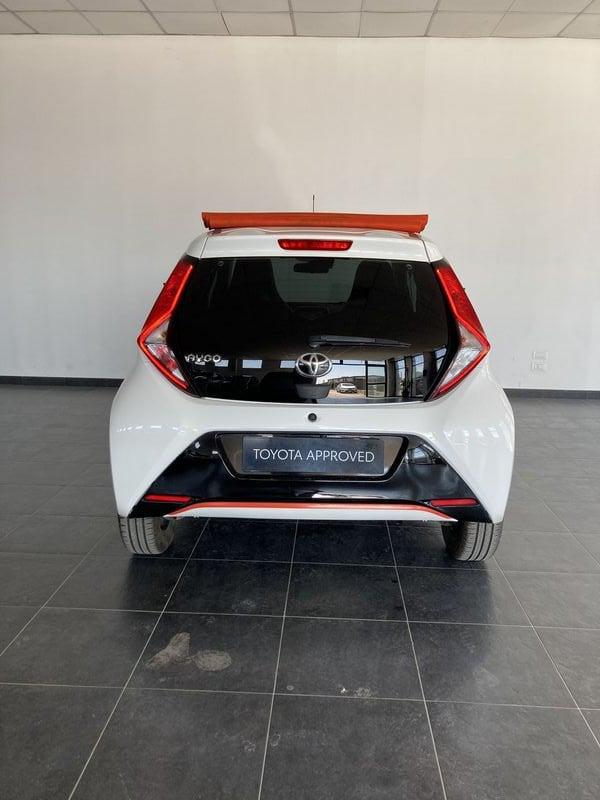 Toyota Aygo 1.0 VVT-i x-wave orange