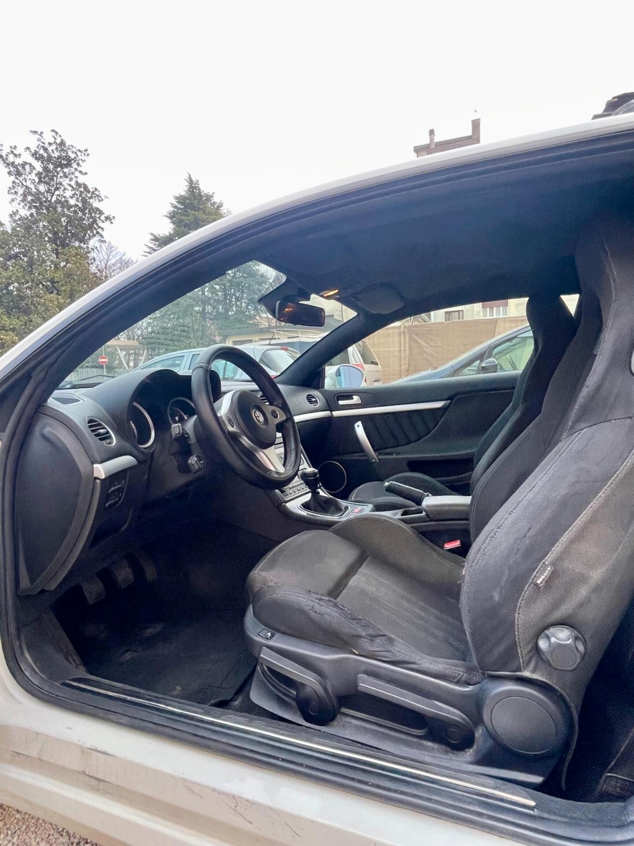 Alfa Romeo Brera 2.4 JTDm 20V 210CV