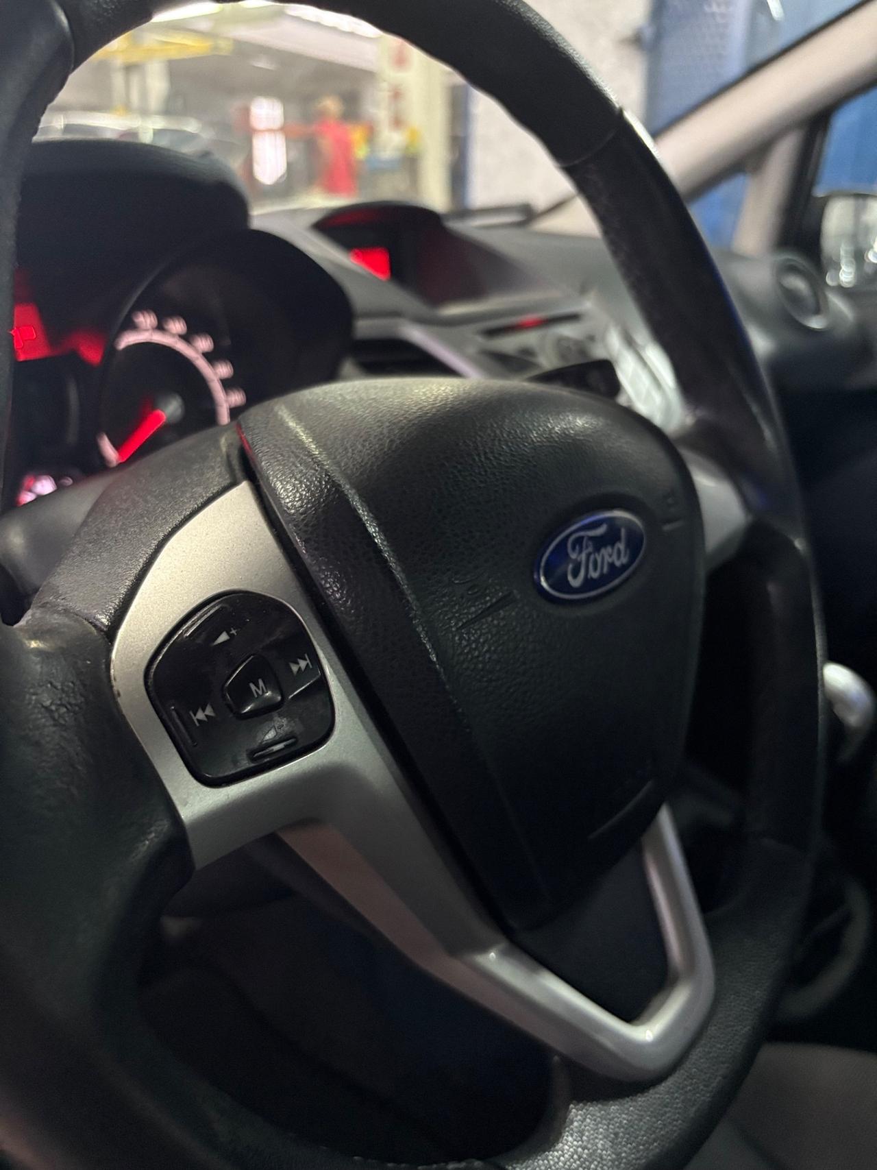 Ford Fiesta 1.2 benzina 5 porte