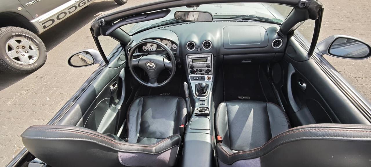 Mazda MX-5 1.6i 16V cat Rainbow