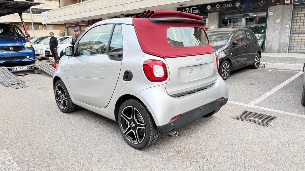 Smart ForTwo 90 0.9 T twinamic cabrio Prime led navi camera cerchi 16 PDC bluettoh pack sport