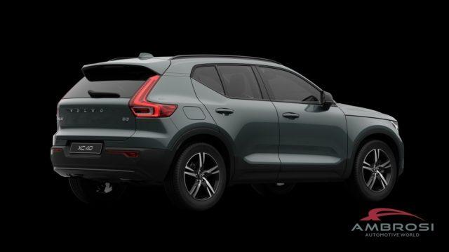 VOLVO XC40 B3 Mild hybrid Benzina Plus Dark