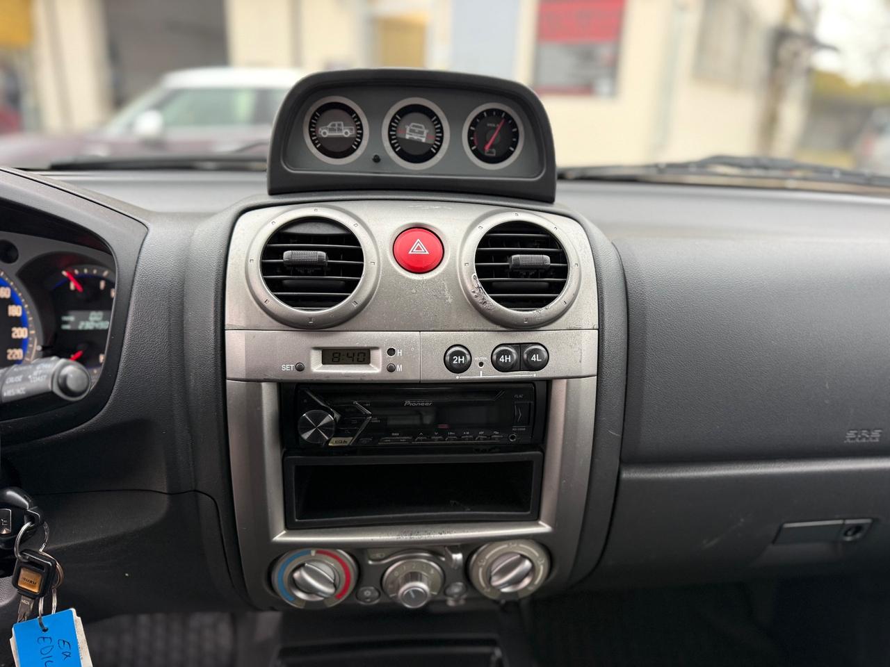 Isuzu D-Max 3.0 TD cat Crew Cab 4WD Pup. LS Aut. EU4