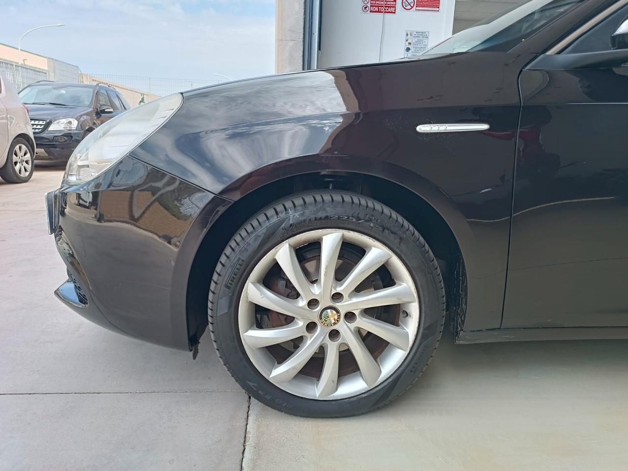 Alfa Romeo Giulietta 1.6 JTDm-2 105 CV Exclusive
