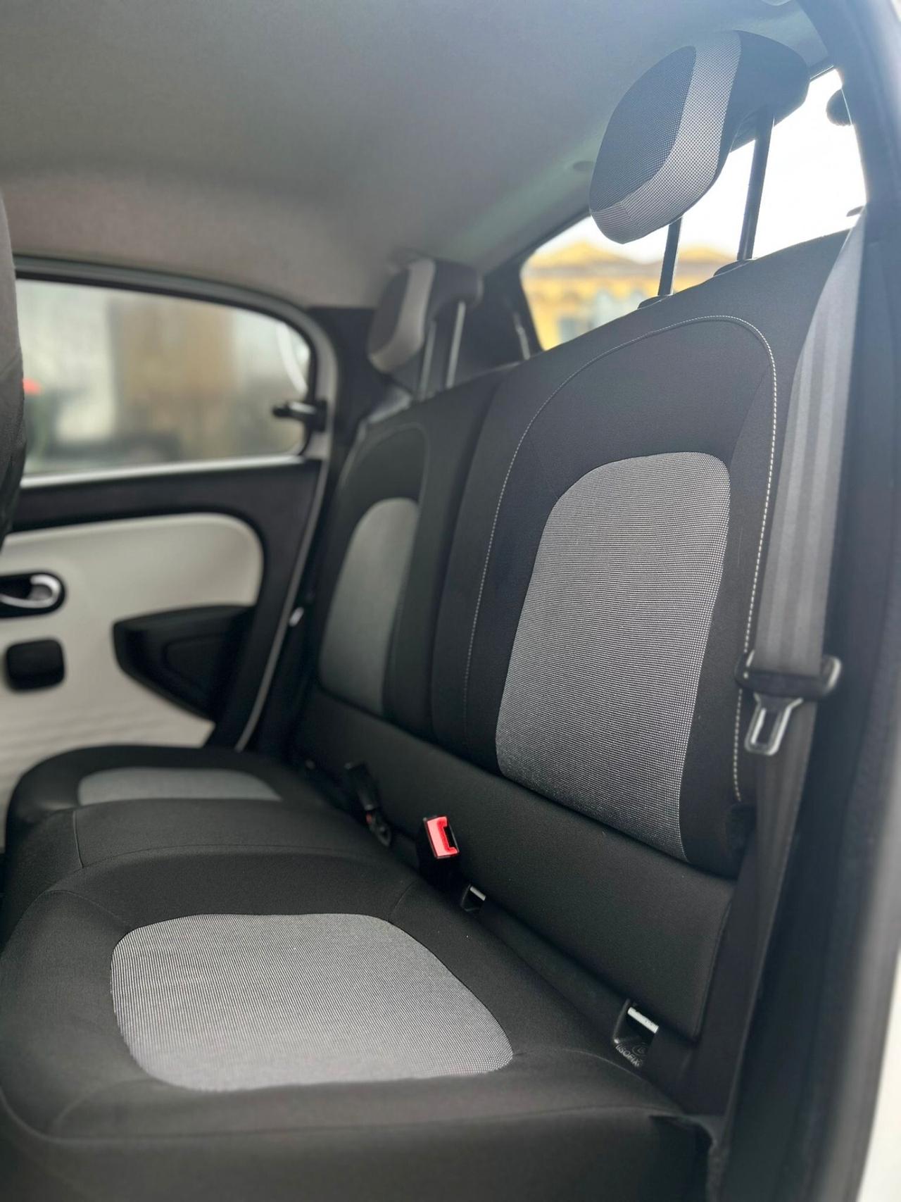 Renault Twingo TCe 90 CV EDC La Parisienne