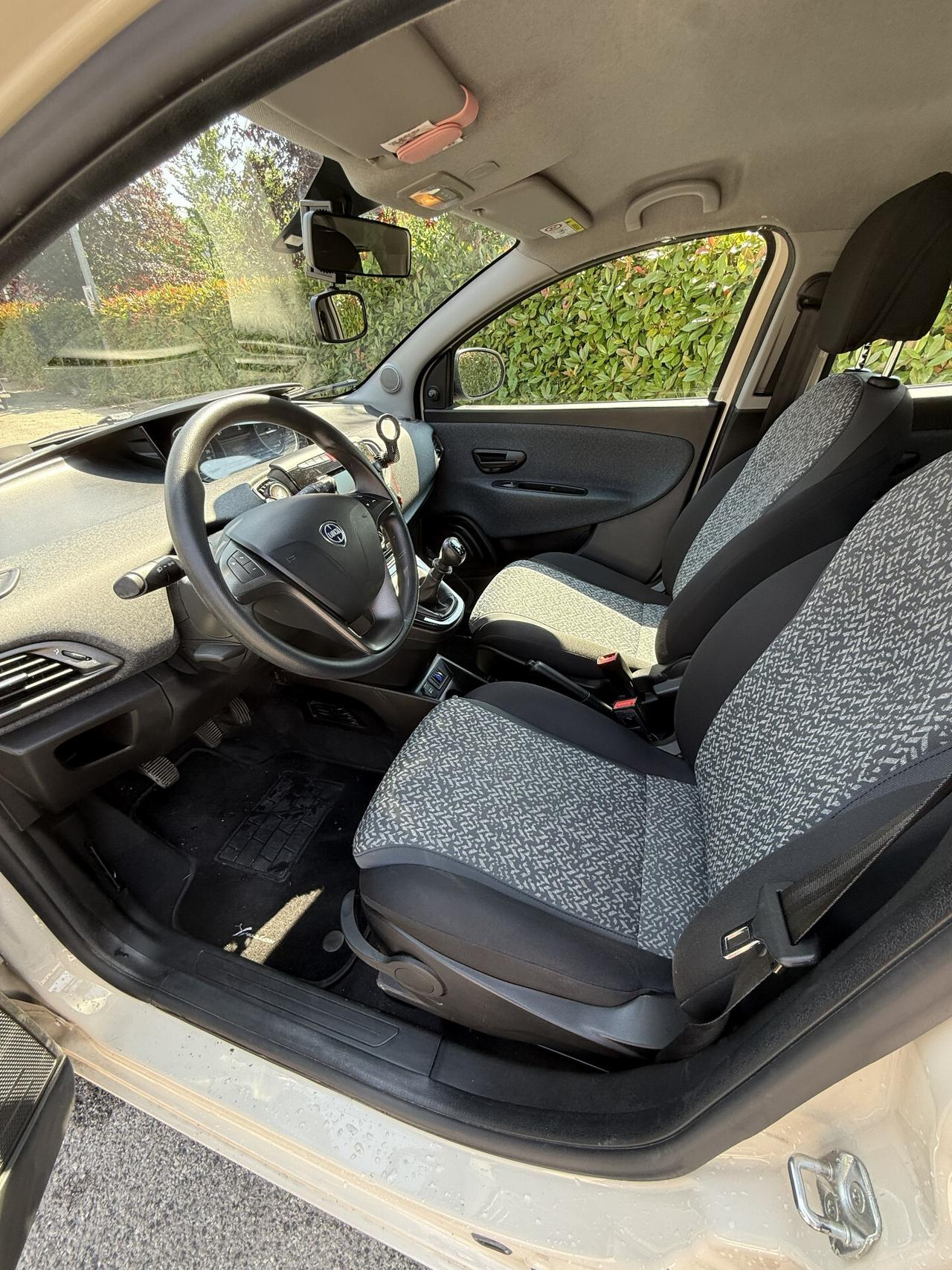 Lancia Ypsilon 1.2 69 CV 5 porte GPL Ecochic Gold