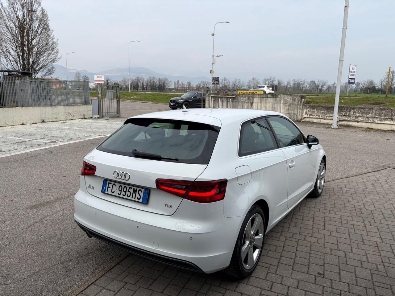 Audi A3 1.6 TDI clean diesel Ambition