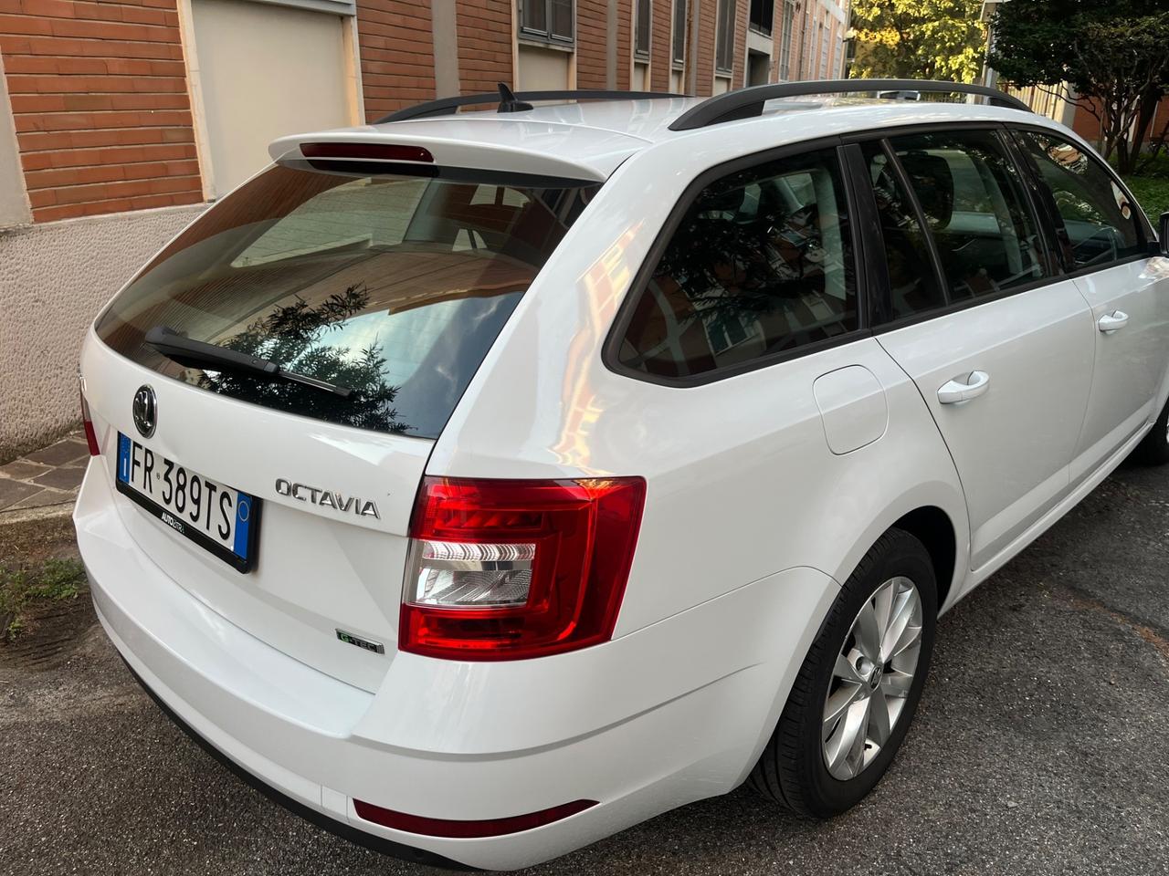 Skoda Octavia 1.4 TSI Wagon Ambition G-Tec