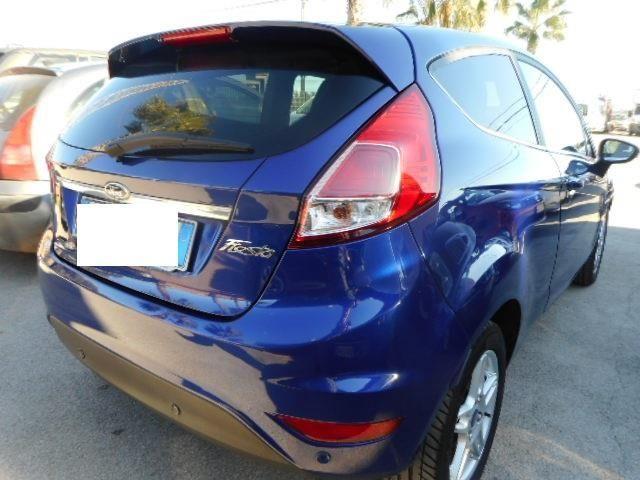 FORD Fiesta 1.4. Bz.- GPL Titanium NAVI SENSORI LED CROMO