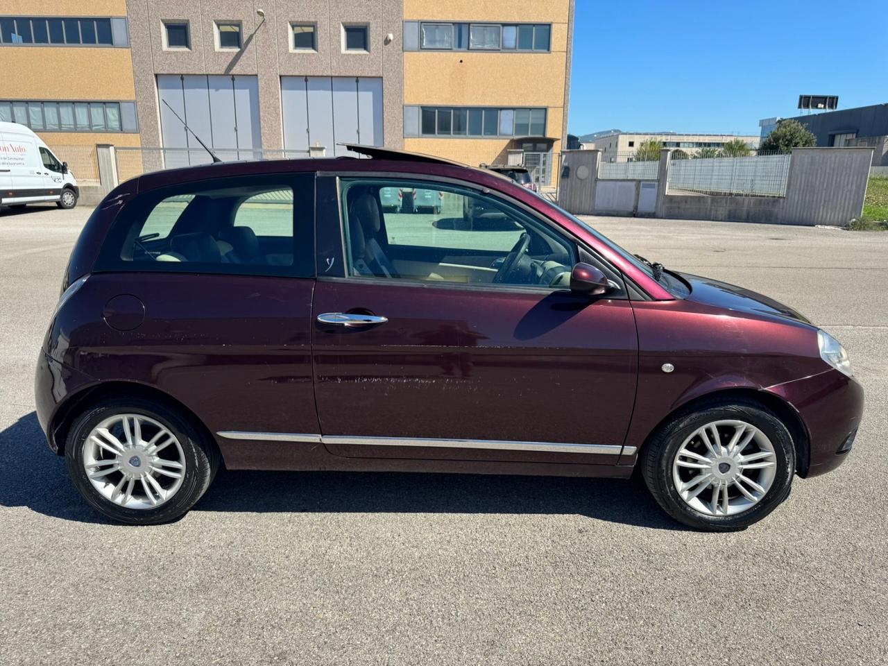Lancia Ypsilon 1.3 MJT 90Cv. CAMBIO AUTOMATICO