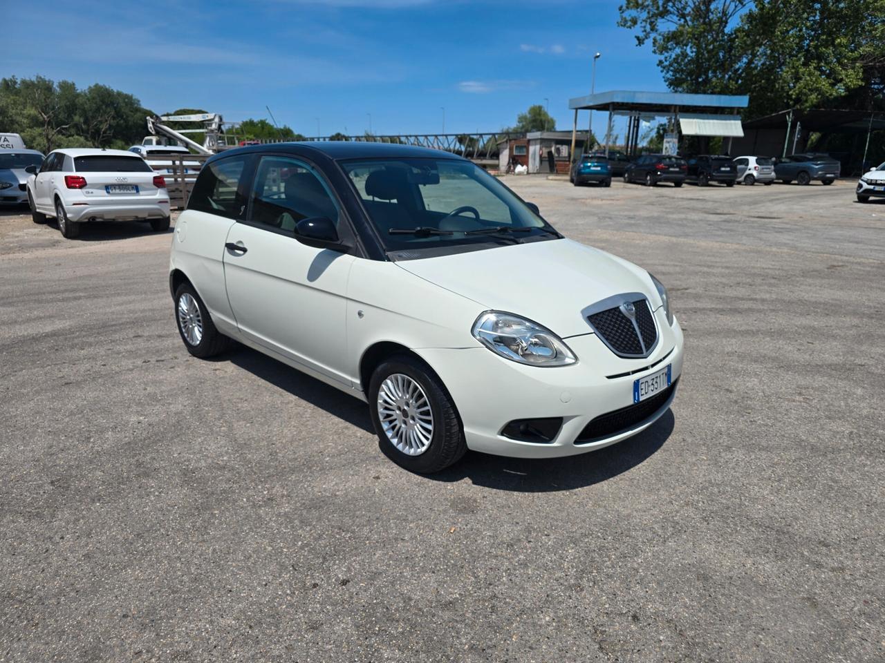 Lancia Ypsilon 1.2 Argento