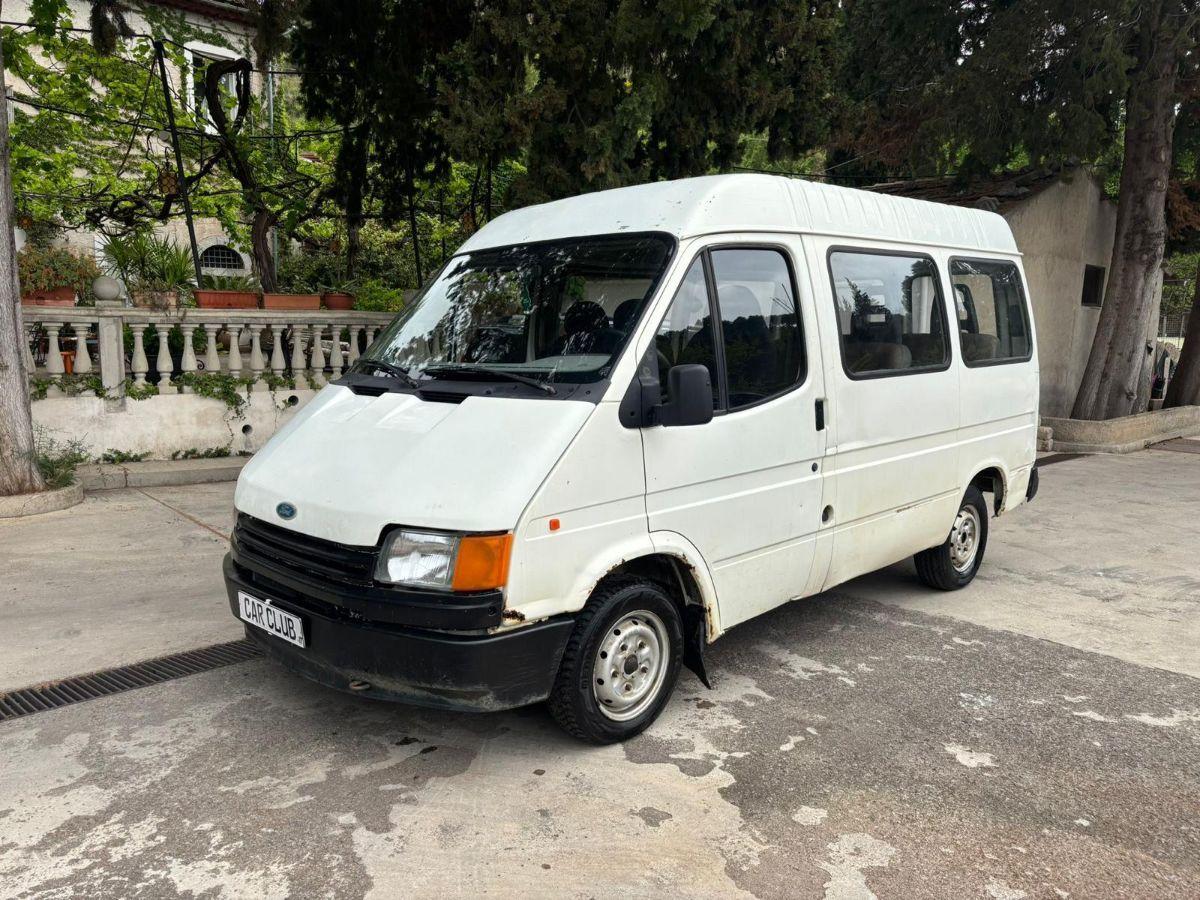 Ford Transit 2.5d 9 posti Classic