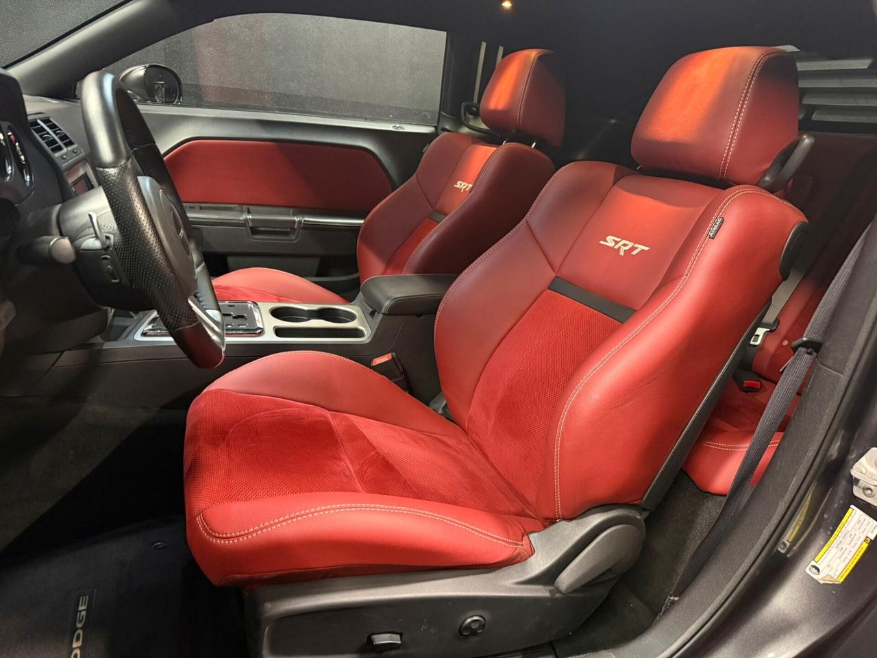 Dodge Challenger Srt